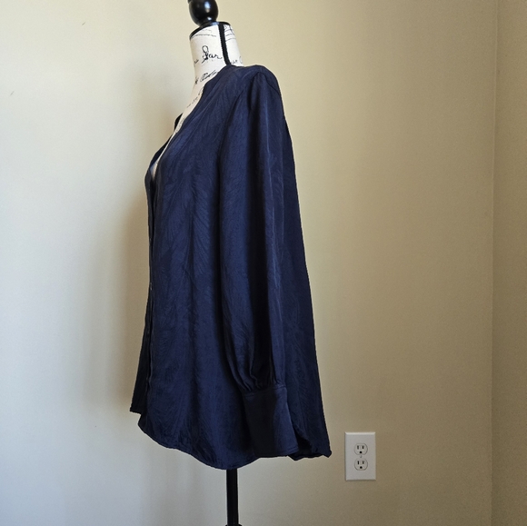 Autograph blouse navy blue textured button front womens 24 - Picture 5 of 11